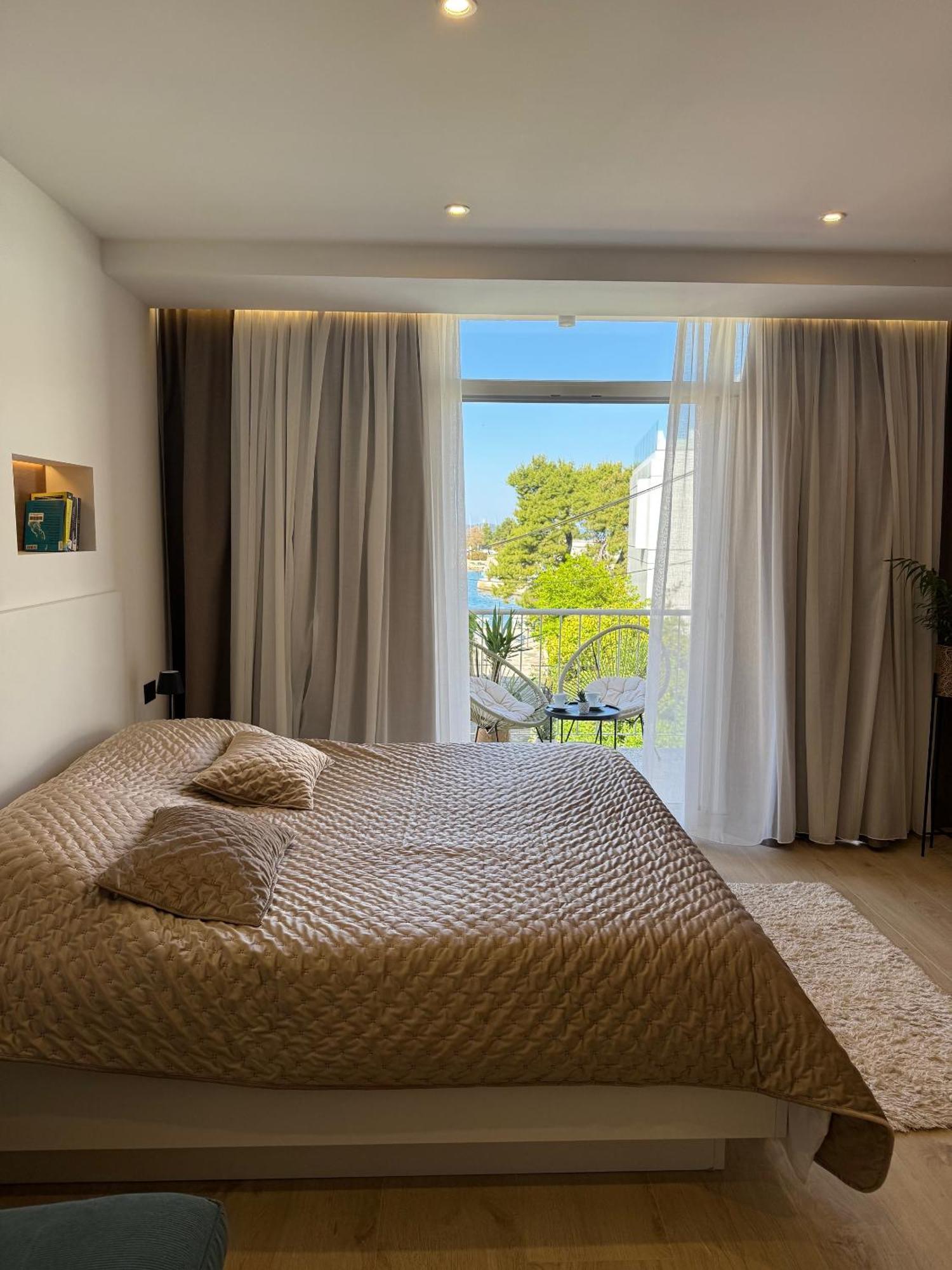 Sea View Terrace Apartment