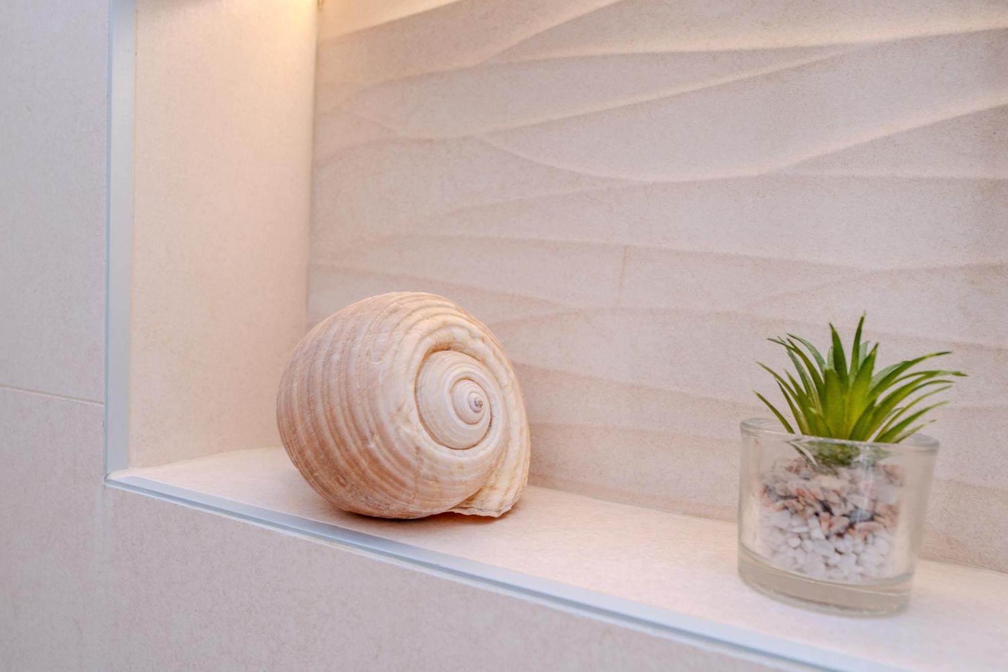 Sea View Terrace Apartment *
